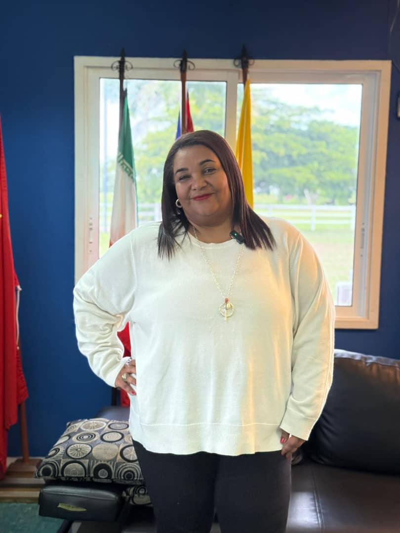 MÓNICA MENDOZA